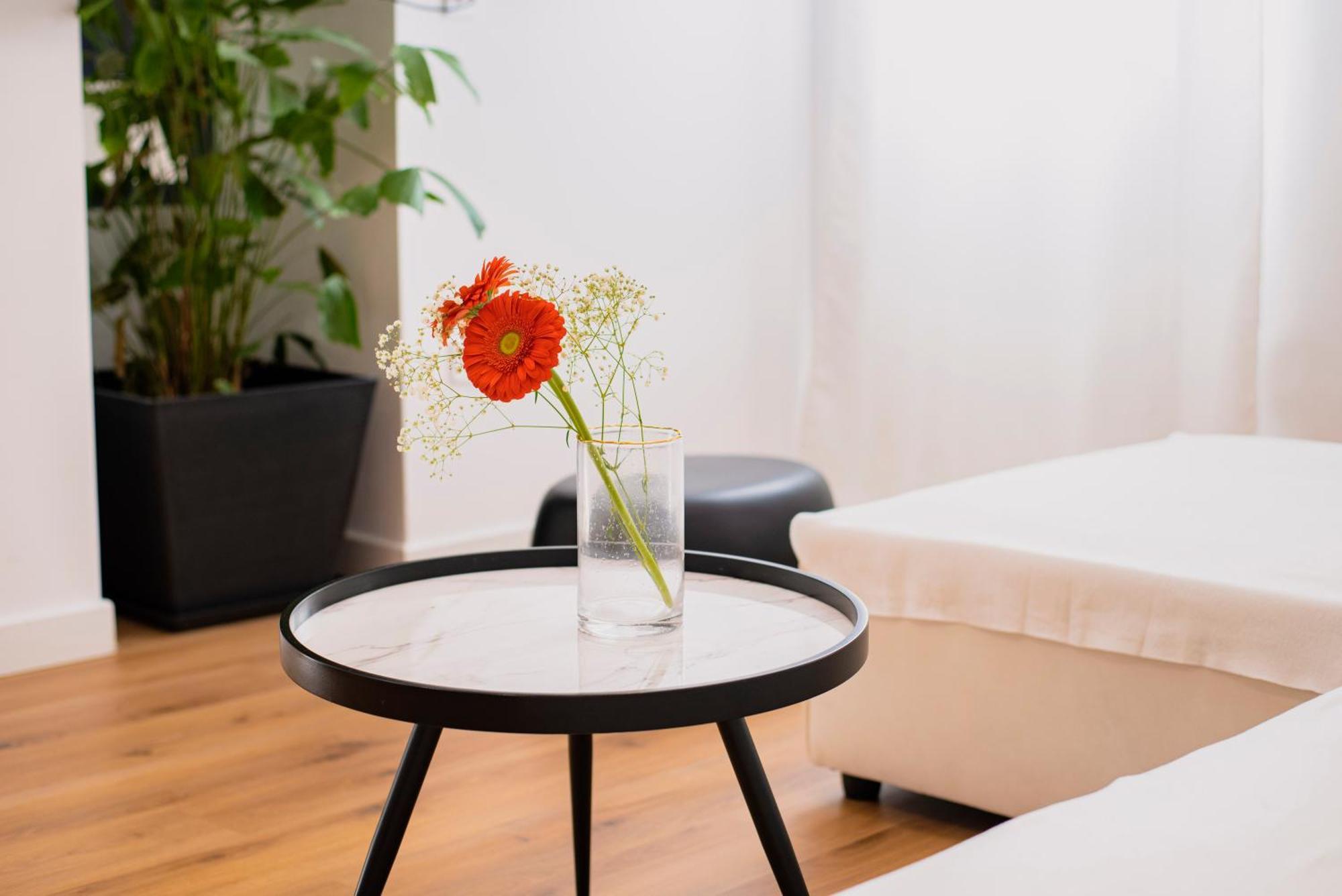 White Harmony, 2 Bedroom Apartment Афины Экстерьер фото