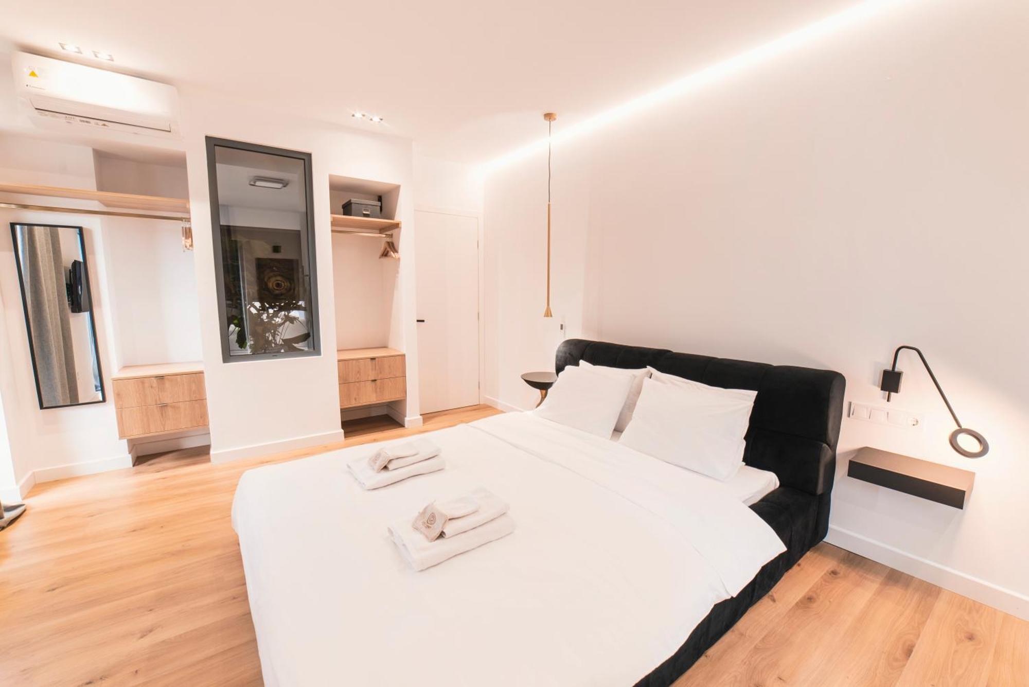 White Harmony, 2 Bedroom Apartment Афины Экстерьер фото